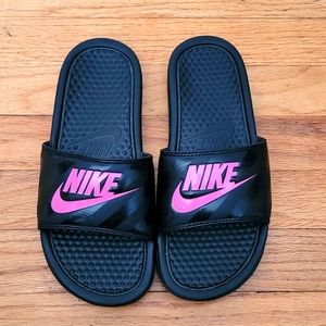 Nike slides